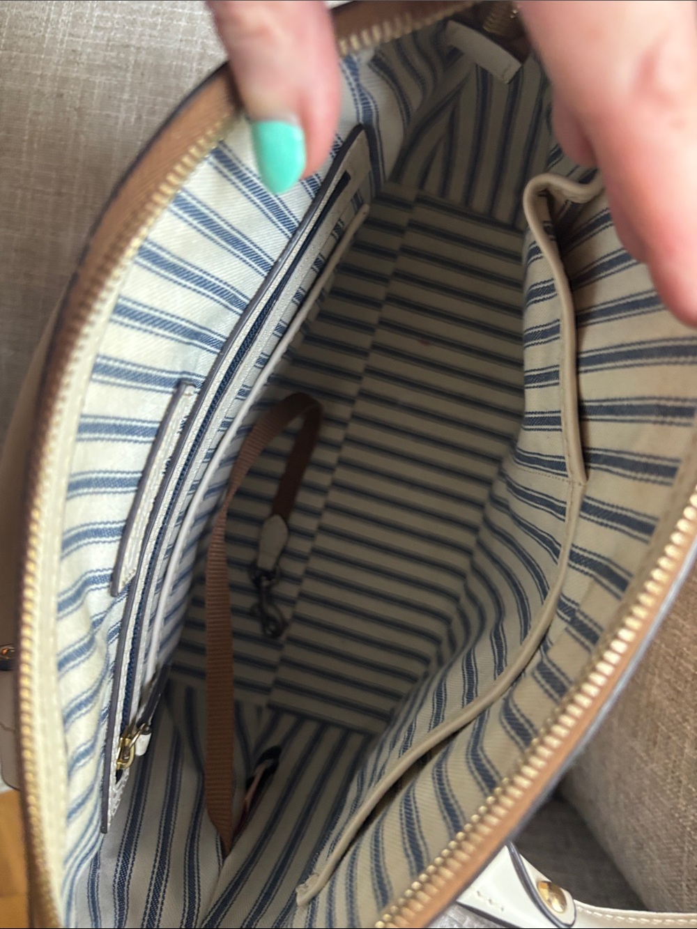 Dooney & Bourke Beacon Textured leather dome multi way bag - Picture 5 of 15